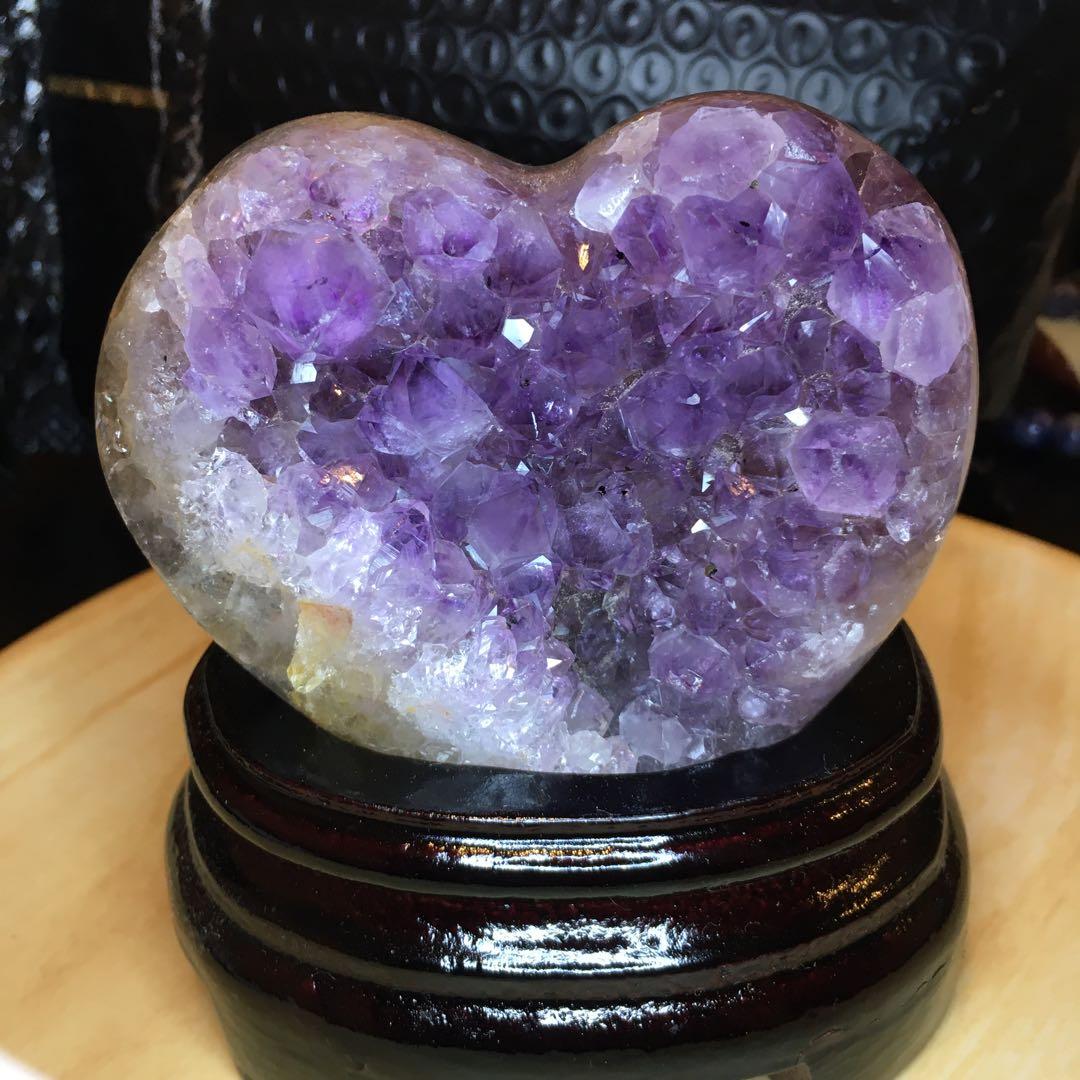 アメジストクラスター✨️ハート型✨️台座付き✨️
