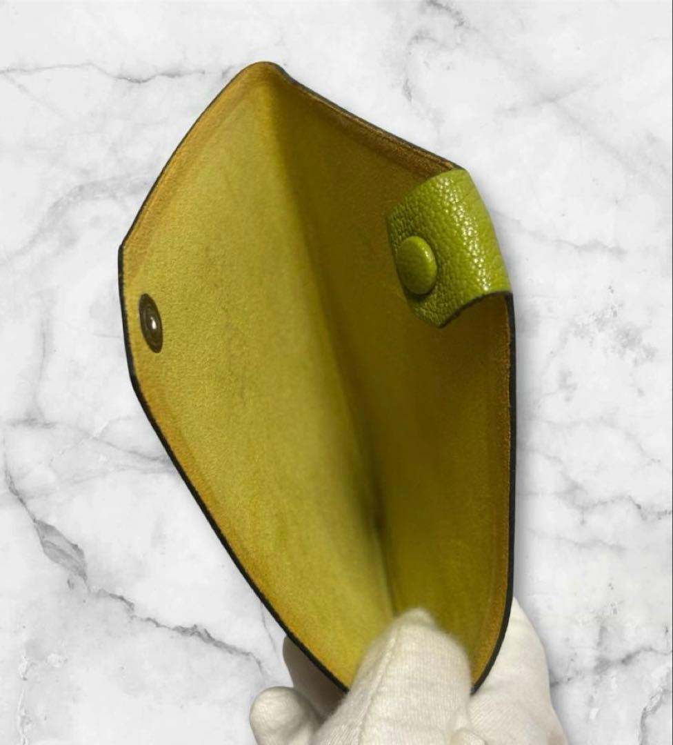 HERMES ライムグリーン パスポートケース