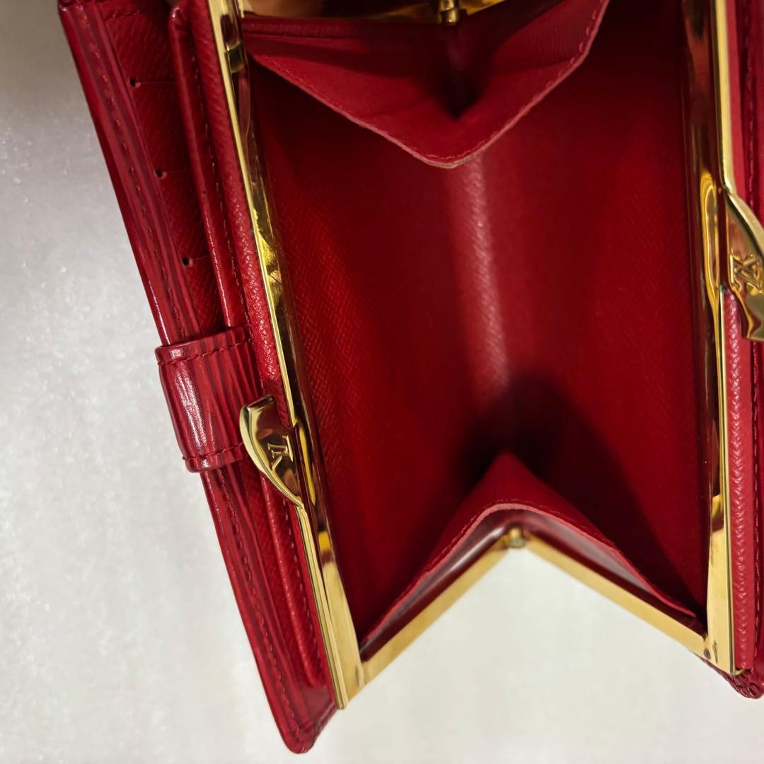 ルイヴィトン　エピレザー　二つ折り財布　がま口　赤　訳あり