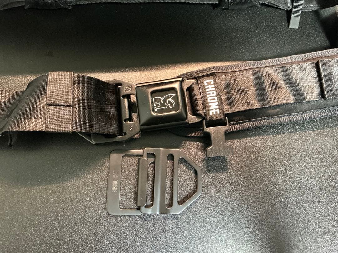 バッグ CHROME BARRAGE OFFICE 16L TOTE