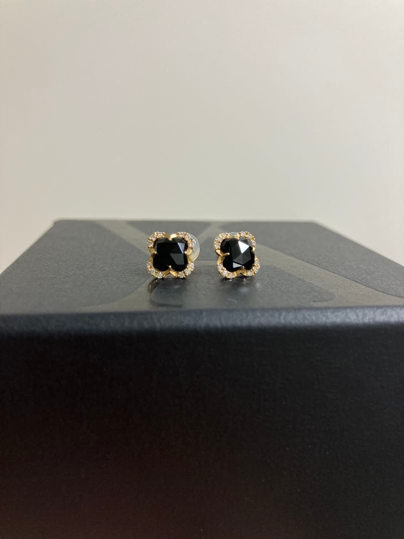 ヴァンドーム青山 ブラックカルセドニー ピアス K18イエローゴールド 美品