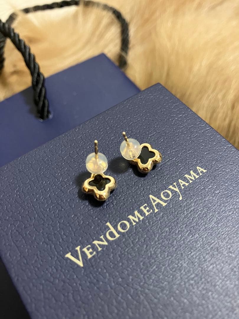 ヴァンドーム青山 ブラックカルセドニー ピアス K18イエローゴールド 美品