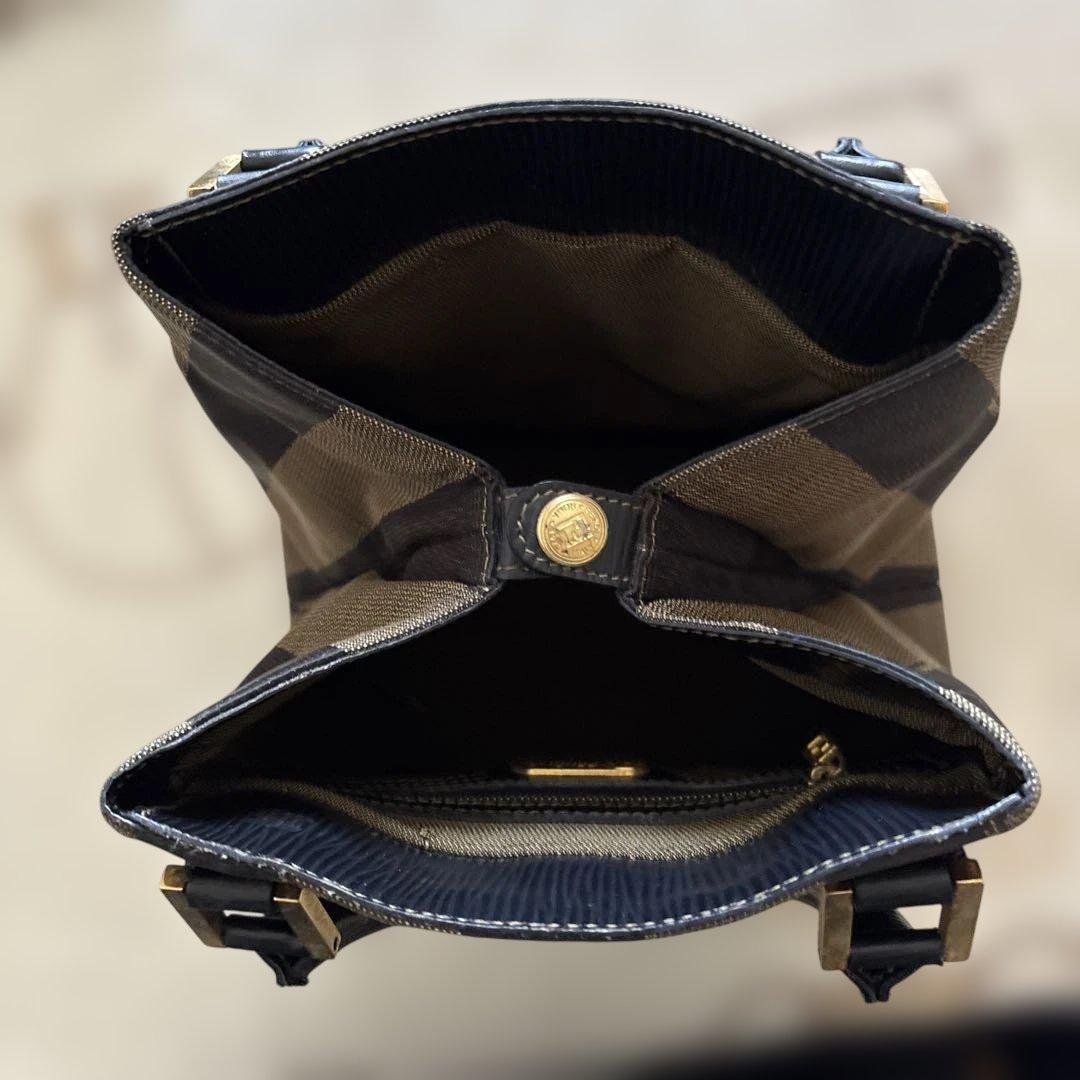 フェンディペカントートバッグ