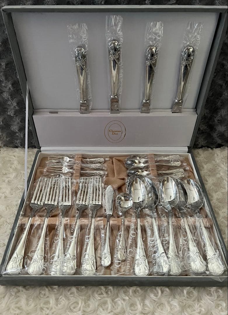 ディオール　カトラリーセット　18-18 ディナーセット〈24本セット〉W18