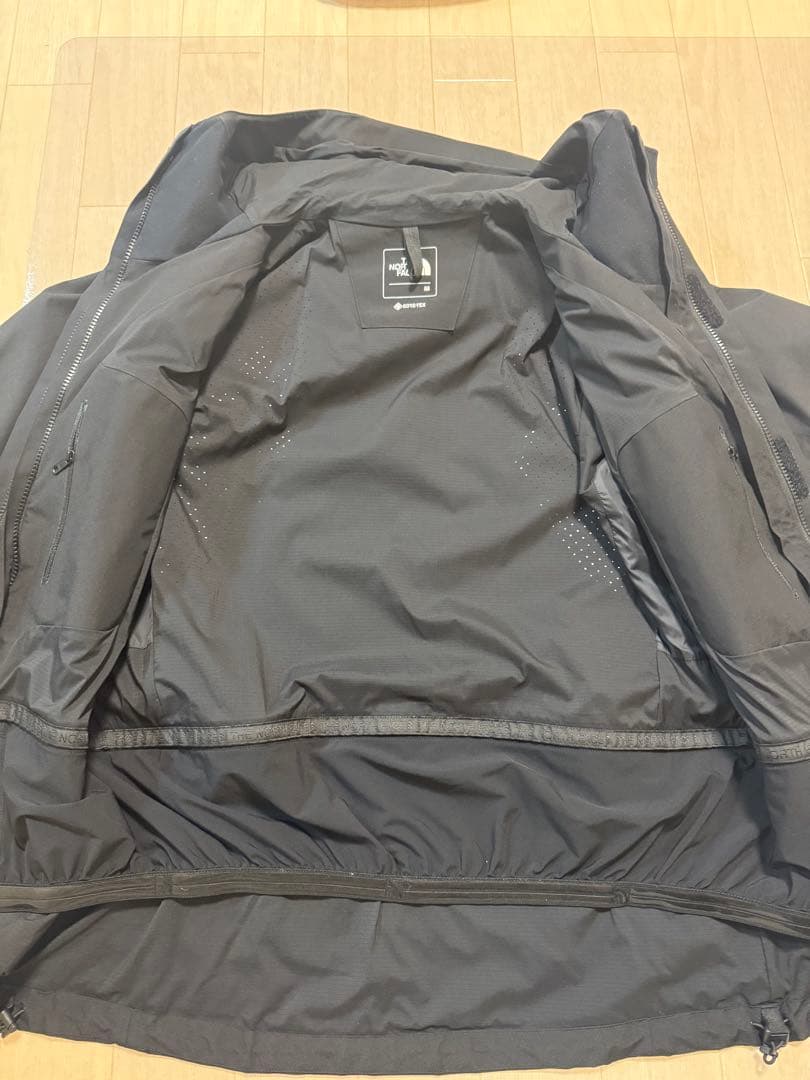 ノースフェイス マウンテンジャケット 黒　M　NP61800