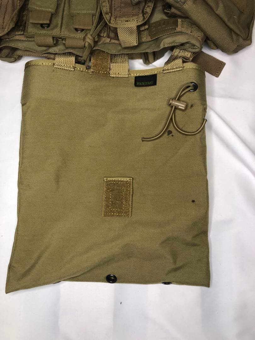 5.11タクティカルのチェストリグ&タスマニアンタイガーポーチ類その他ポーチ付き