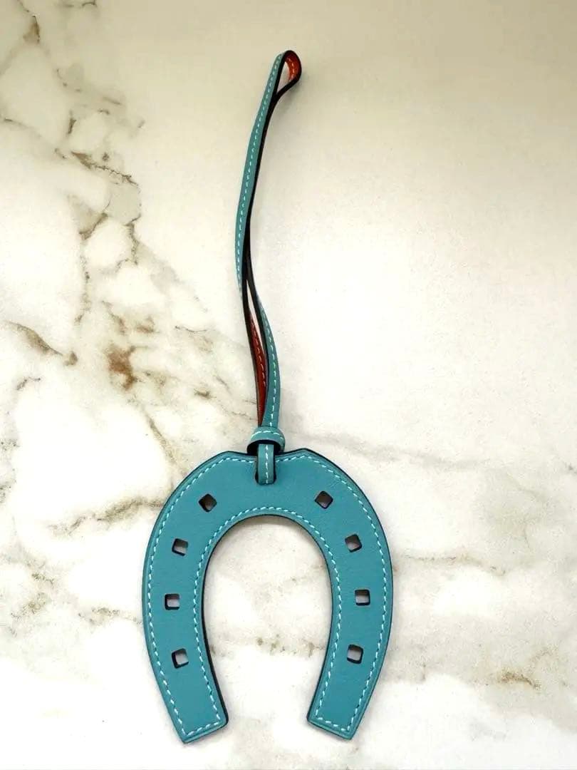 HERMES エルメス レザー馬蹄型チャーム ブルー✖️オレンジ　美品