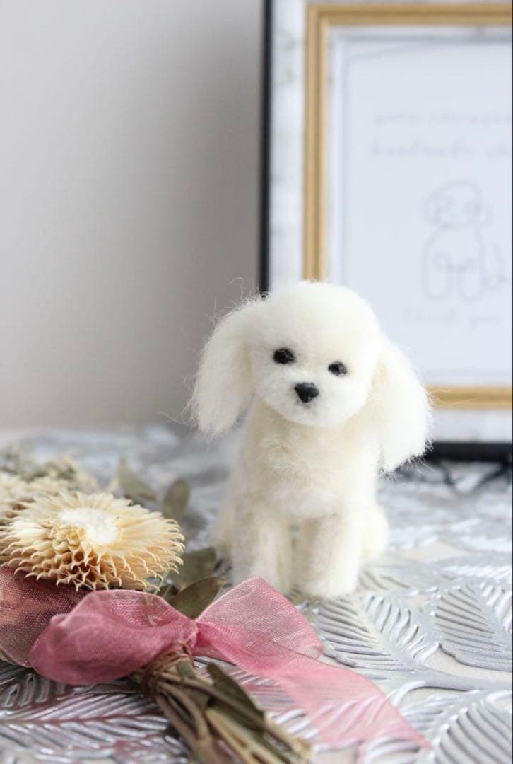 【心を癒す羊毛フェルト犬　小さなマルチーズ】