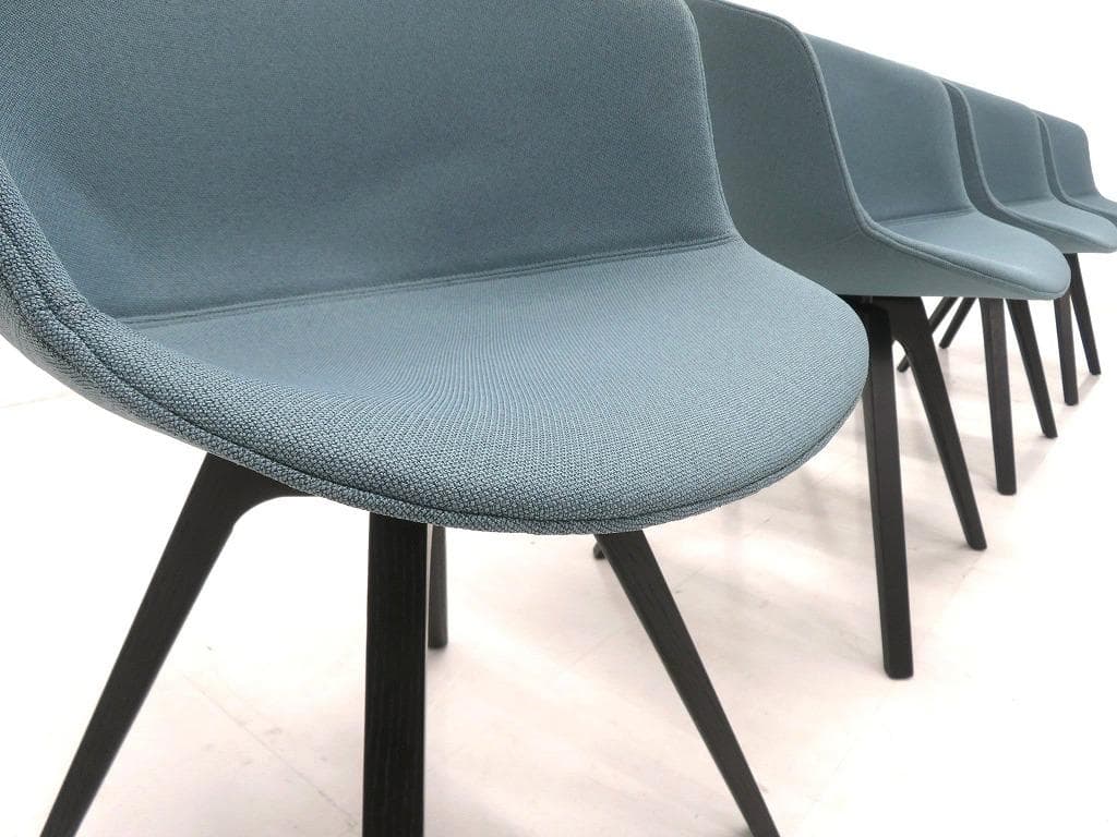 展示品　ヴェネルボ　モダン　ダイニングチェア　4脚セット　イス　チェア