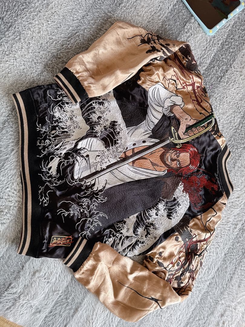 スカジャン 海の波とキャラクター刺繍