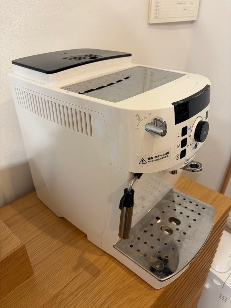 デロンギ マグニフィカS ECAM22112 エスプレッソマシン