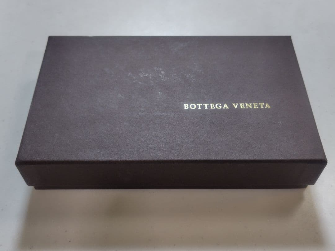ボッテガヴェネタ イントレチャート　長財布 ラウンドファスナー 黒