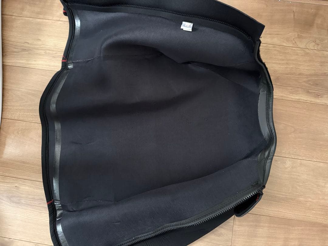 マズメ　ウエットスーツ