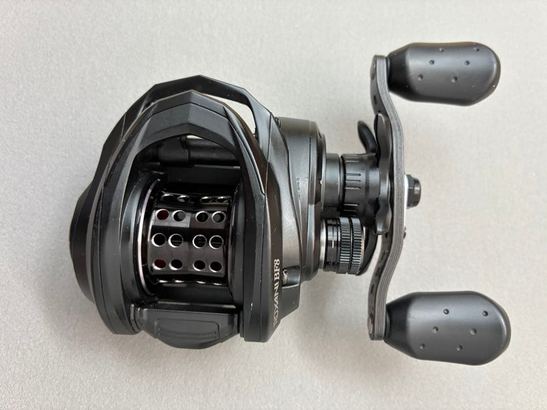 アブガルシア ロキサーニBF8-R 右巻き