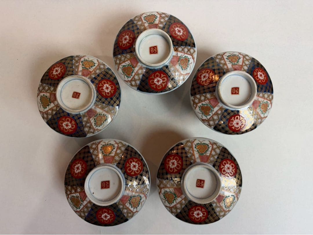 有田焼き　古伊万里　赤茶碗　蓋付き　色絵　5つ　NO.02