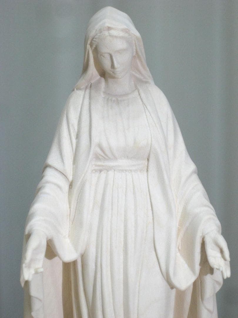 マリア像　木彫り　20センチ イタリア製　（メジュゴリエ）