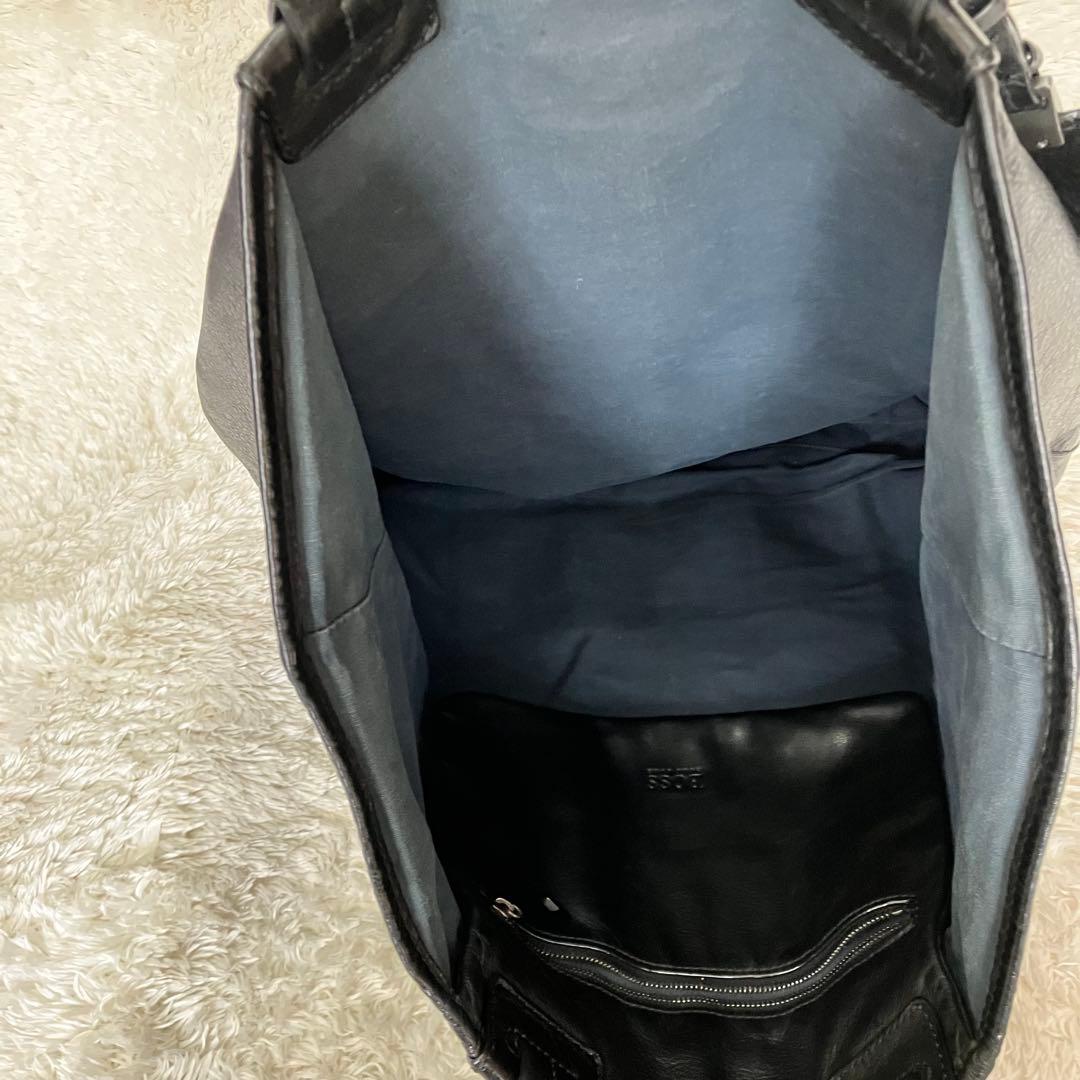 ヒューゴボス　メンズ　トートバッグ　シボ革　ブラック　肩掛け　A4収納可