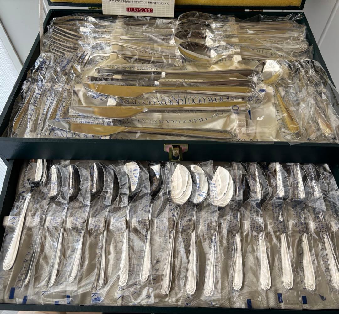 Blossomラッキーウッド　カトラリーセット ステンレススチール 40点