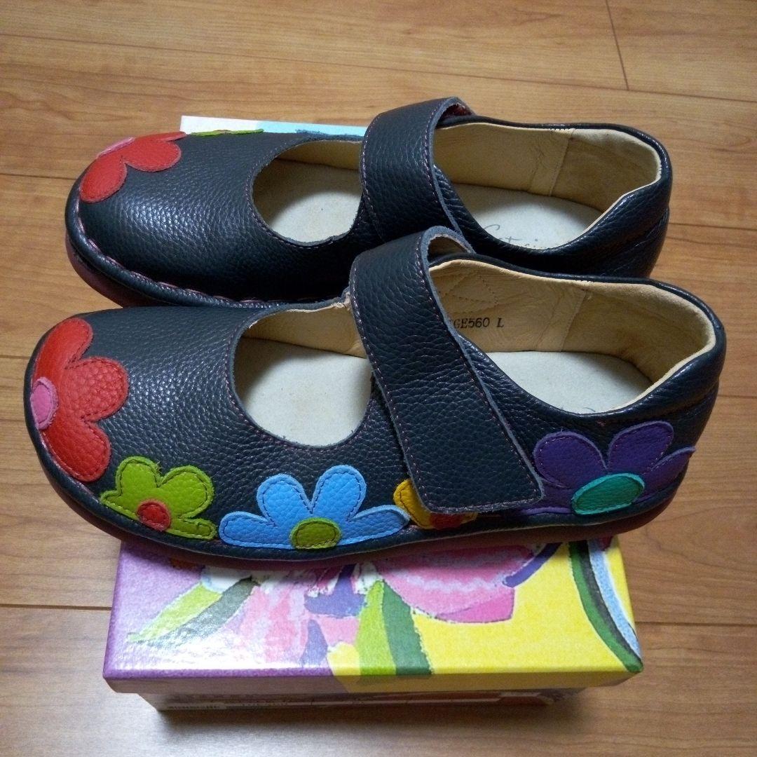 最終値下げ美品エスタシオン：24 花柄レザーマジックテープシューズ