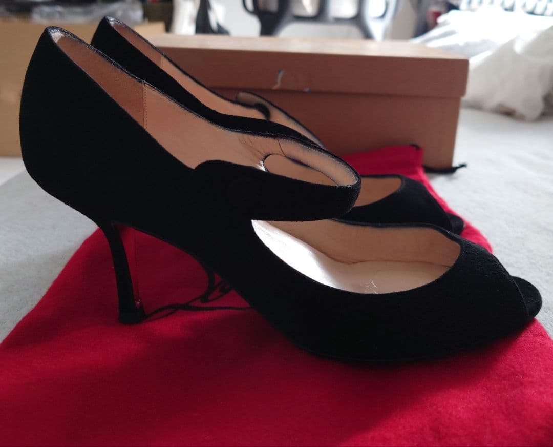 Christian Louboutin ブラック オープントゥパンプス