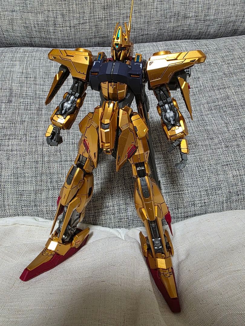 神馬模型　1/100相当　黄金武士 ダイキャストフレーム　海外製プラモデル