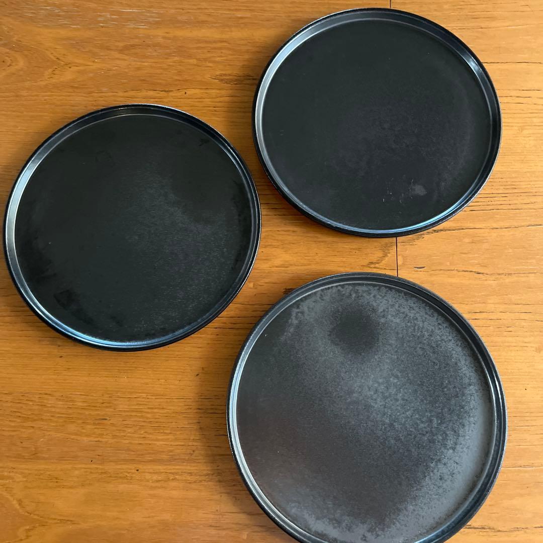アクタスSHIGARAKI Round PLATE黒いプレート26㎝　3枚セット