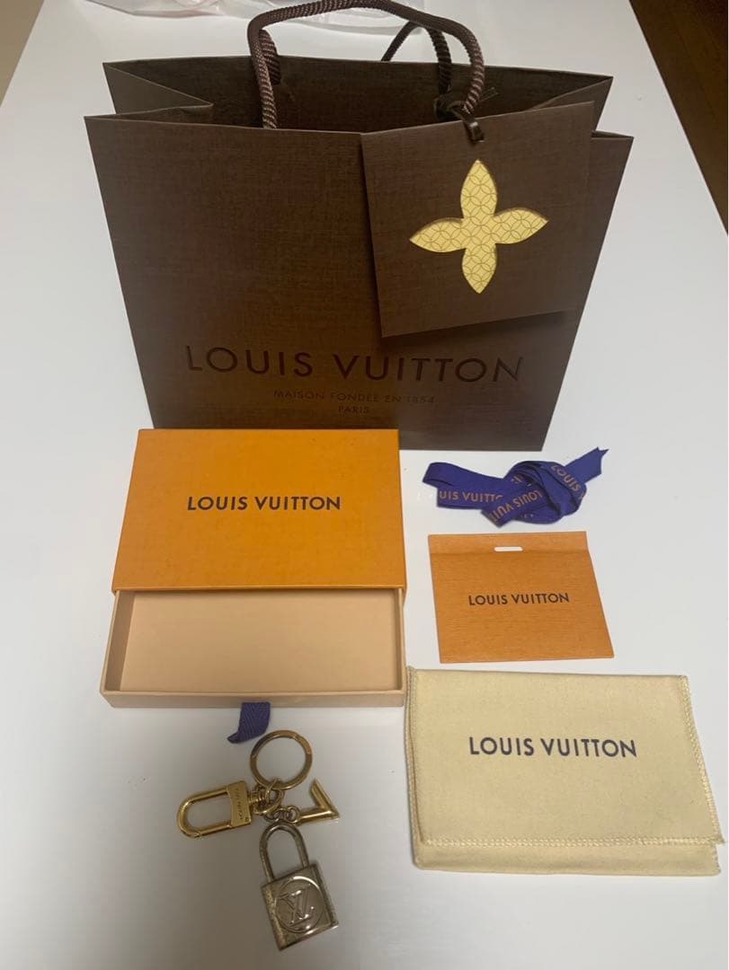 ルイヴィトン カレイドV パトロック キーホルダー
