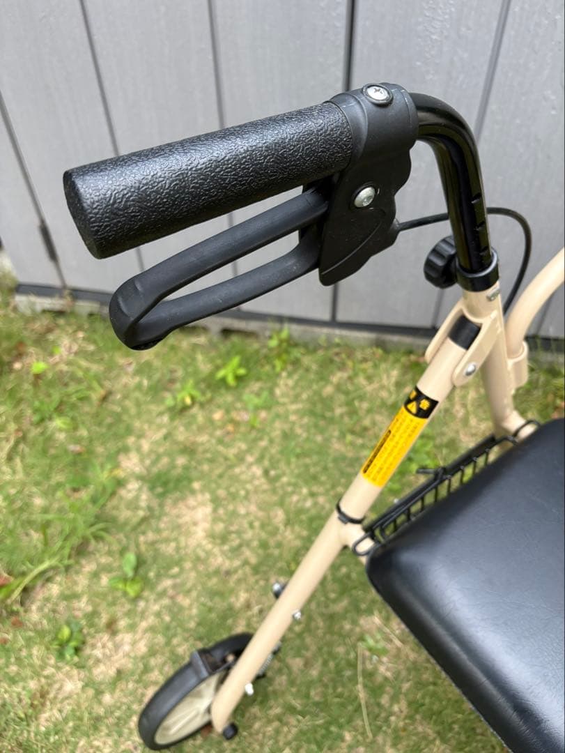 【歩行器】竹虎　ハッピーミニ　ベージュ