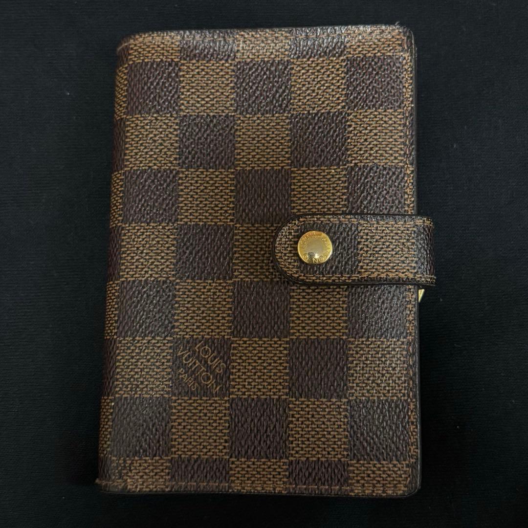 ルイビトンダミエ二つ折り財布がま口