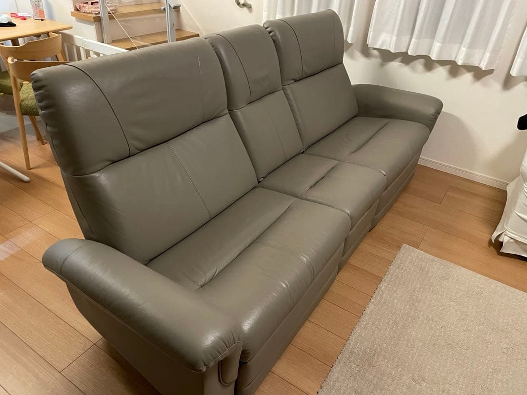 レザー 3人掛け電動リクライニングソファ　Leggett & Platt