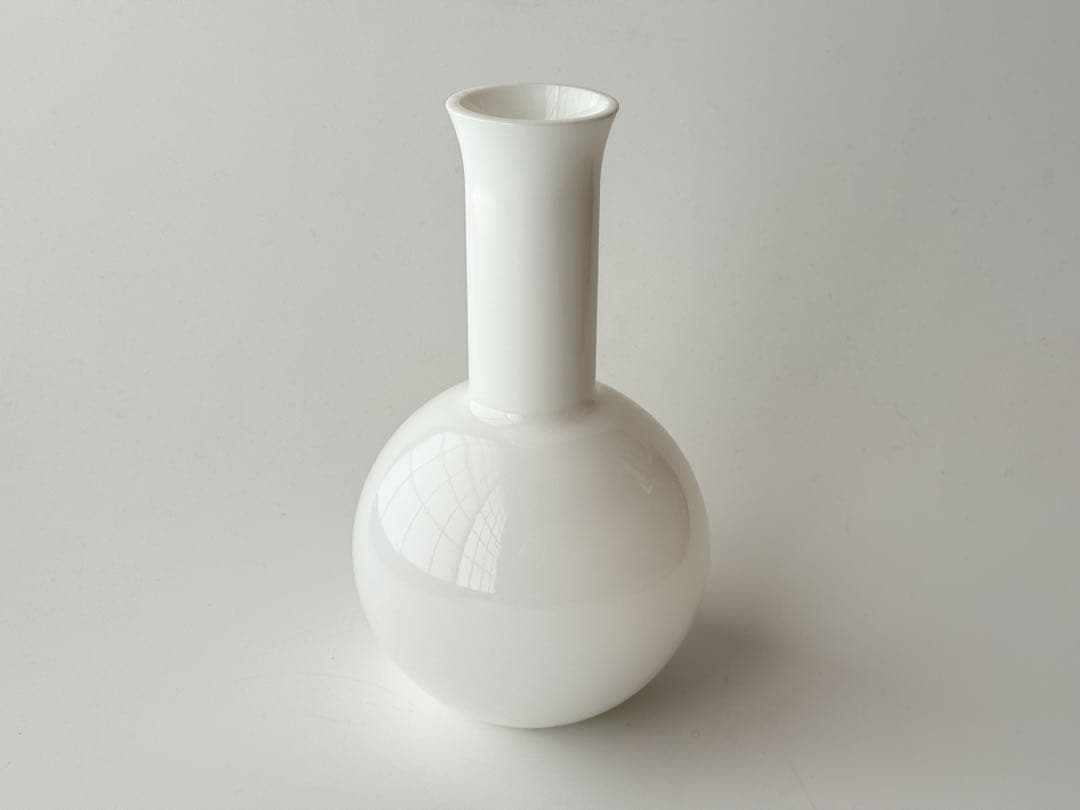 ヴィンテージ ホワイト フラスコ型 球形 ガラス 花瓶