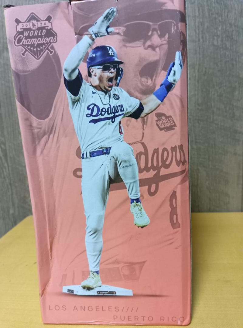 値下　キケ　ヘルナンデス　ボブルヘッド 　人形