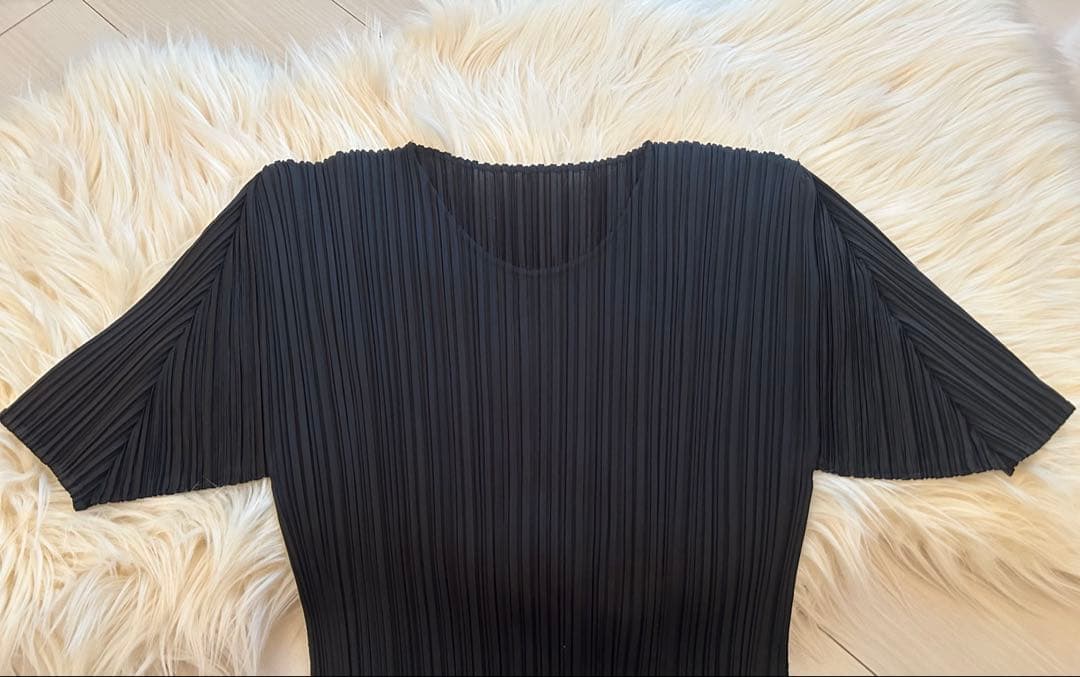 PLEATS PLEASE ブラック プリーツシャツ