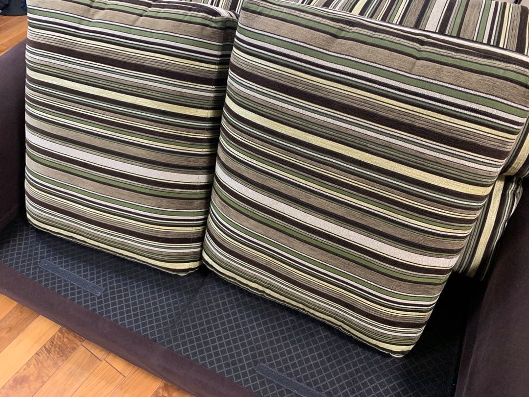 【ニトリ】3人用布張りスペイン製ソファ