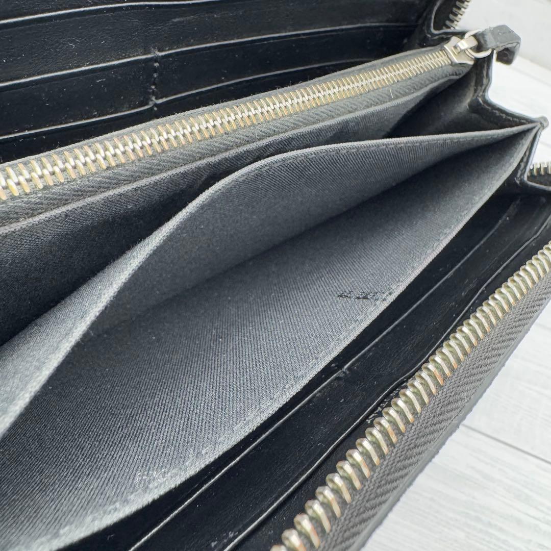 【美品】現行モデル　FENDI ダイアゴナル　ラウンドジップ　長財布　イエロー