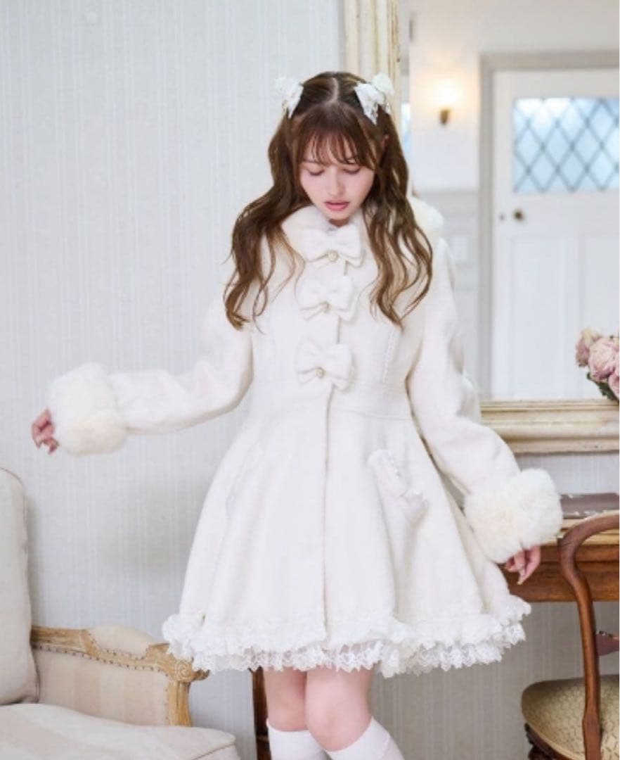 LIZLISAバックティアードリボンコート ロングコート 白 ホワイト地雷 量産