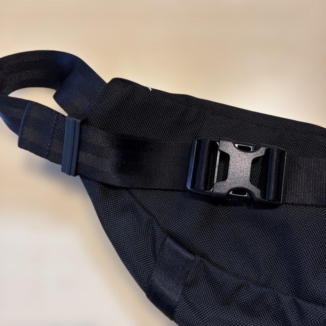 【レア】ブリストル×ニューエラ コラボ ボディバッグ ショルダーバッグ 星柄 黒