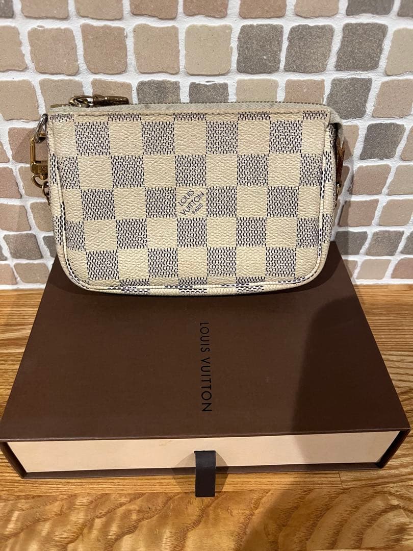 LOUIS VUITTON ミニ・ポシェット・アクセソワール