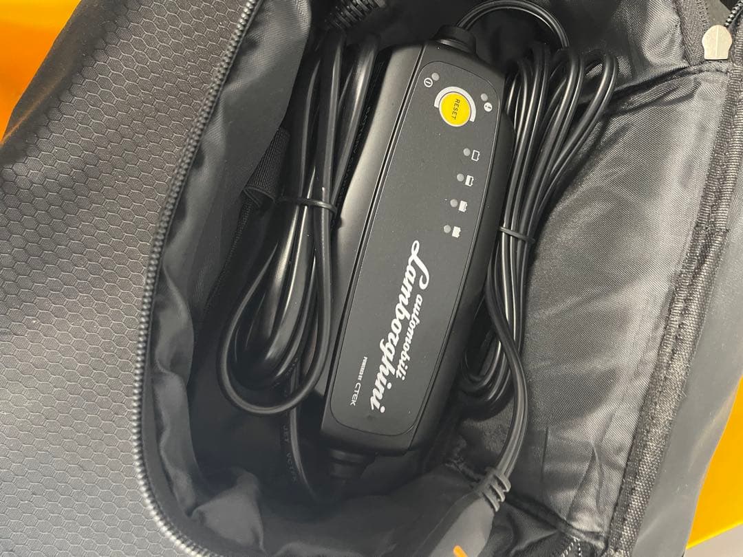 ランボルギーニ・Lamborghini 純正CTEK 充電器