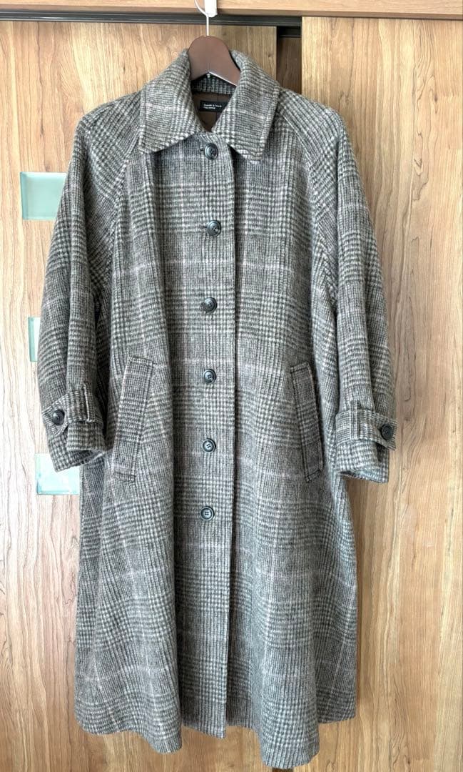 北欧暮らしの道具店、かろやかに揺れるウールロングコート、グレンチェック