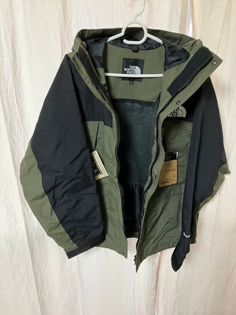 ノースフェイス　マウンテンライトジャケット　NP62450