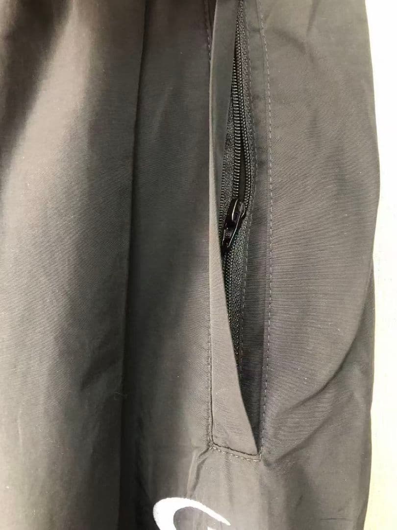 新品同様 BALENCIAGA バレンシアガ ブラック トレーニングパンツ