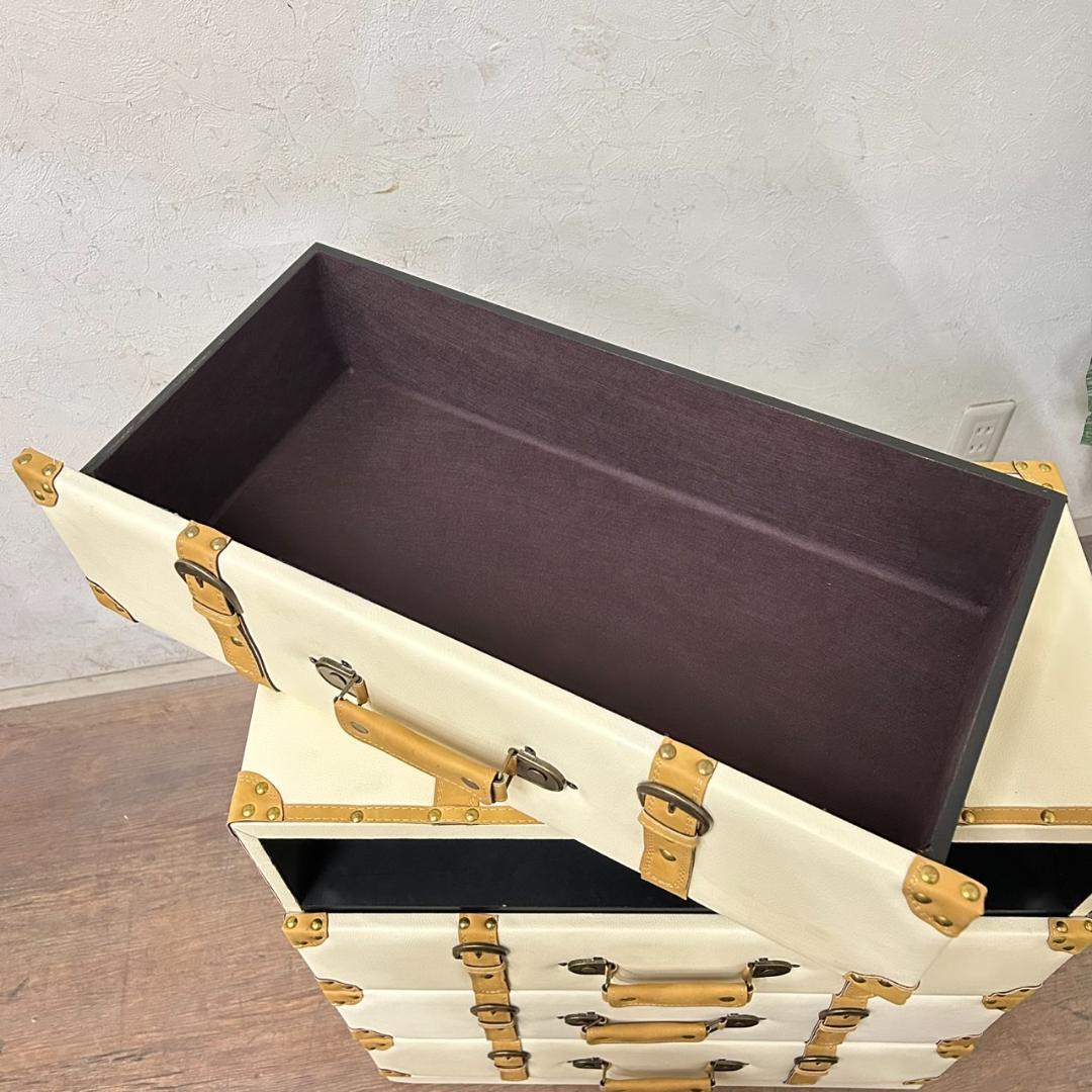 【新品・未使用】チェスターシリーズ　チェスト　トランク風チェスト４段