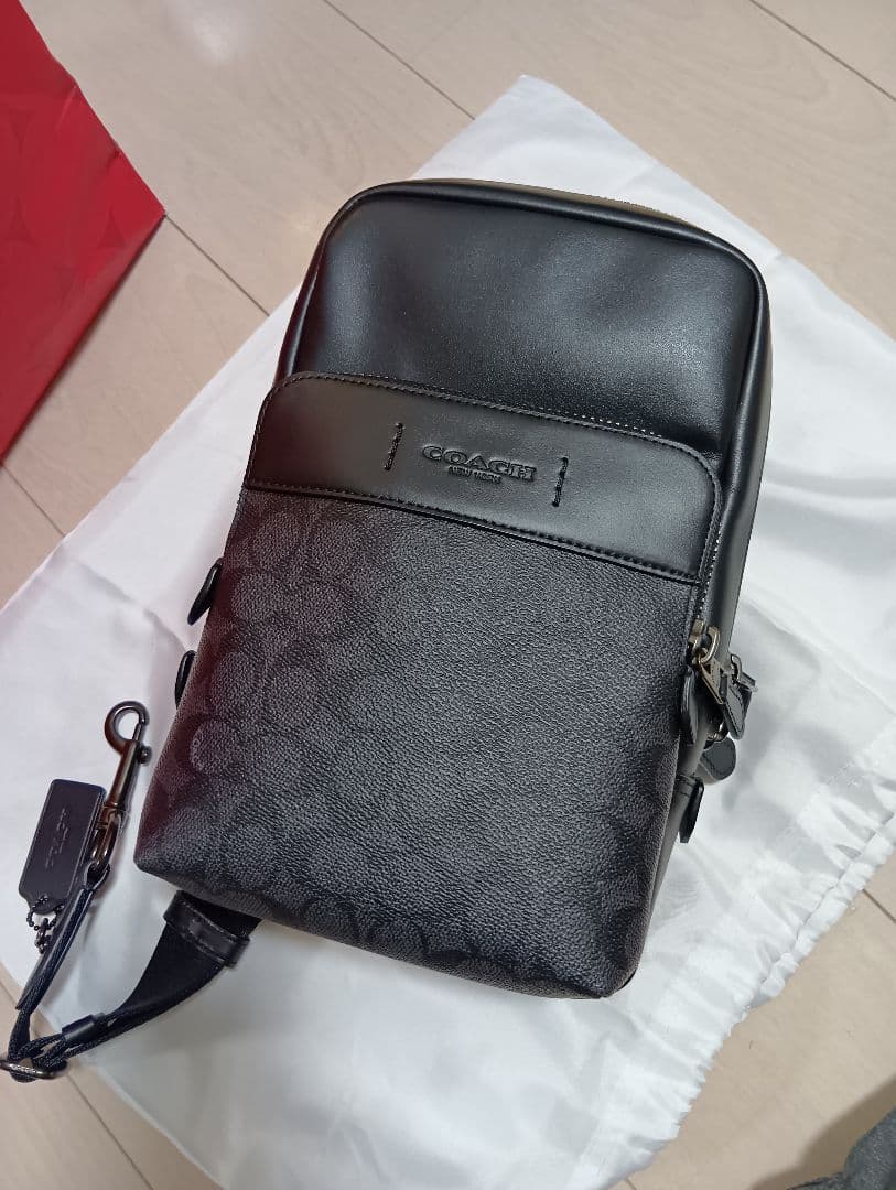 COACH ボディバッグ シグネチャー　革