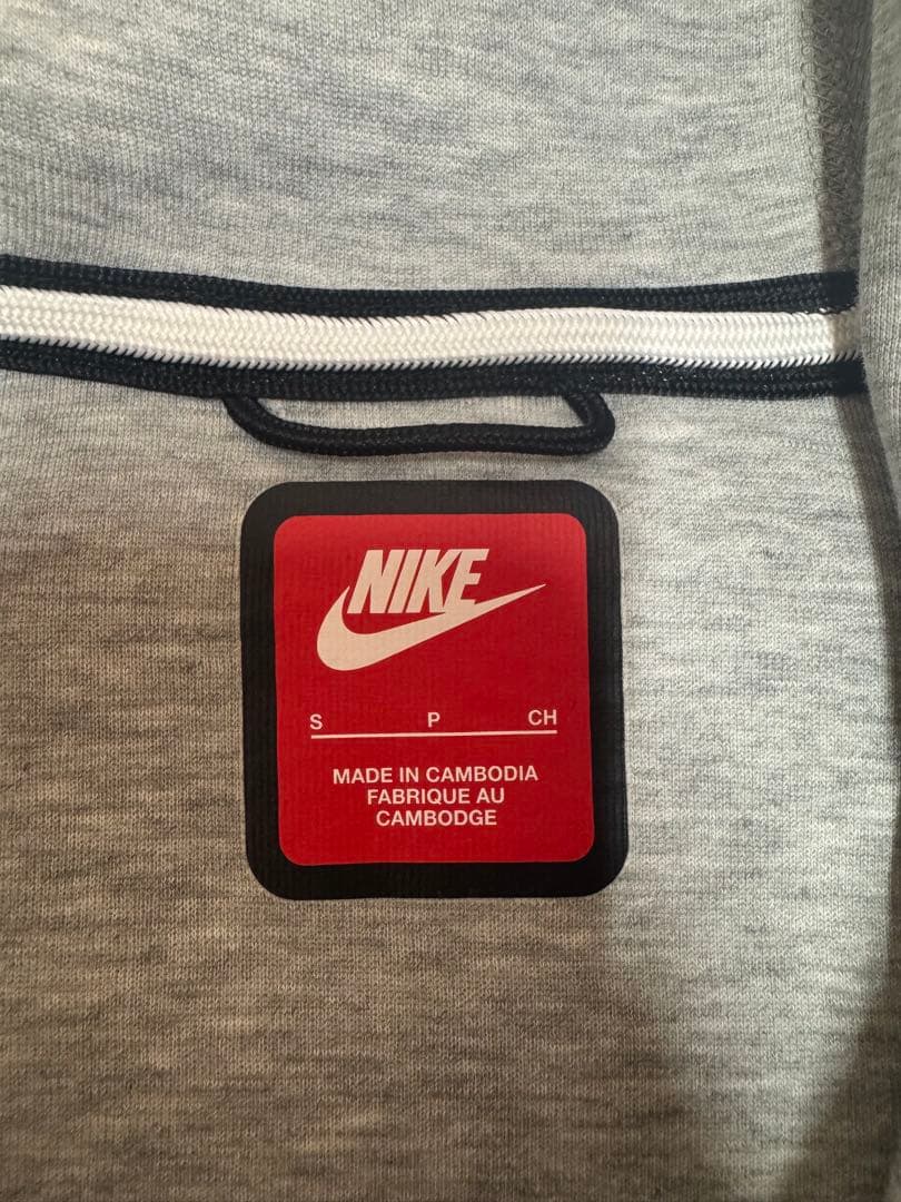 Nike テックフリース　正規品　早い者勝ち‼️