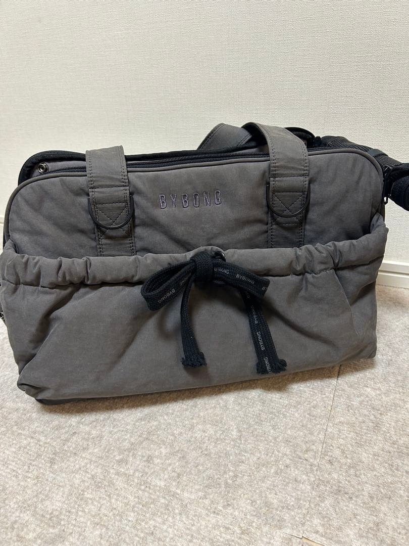 【新品】犬用キャリーバッグ・MINIME（顎乗せクッション付き）