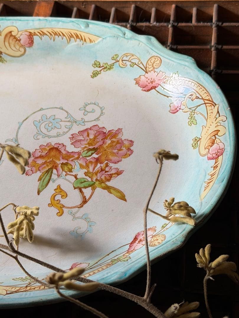 ⚫︎フランスアンティーク⚫︎クレイユモントロー窯⚫︎美しいエンボスとガーランド 大皿