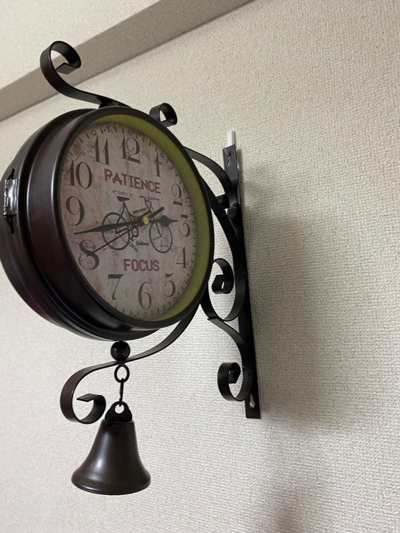 雰囲気⭕️ ブリキ掛時計　両面時計　アンティーク　インテリア　レトロ　世田谷ベース