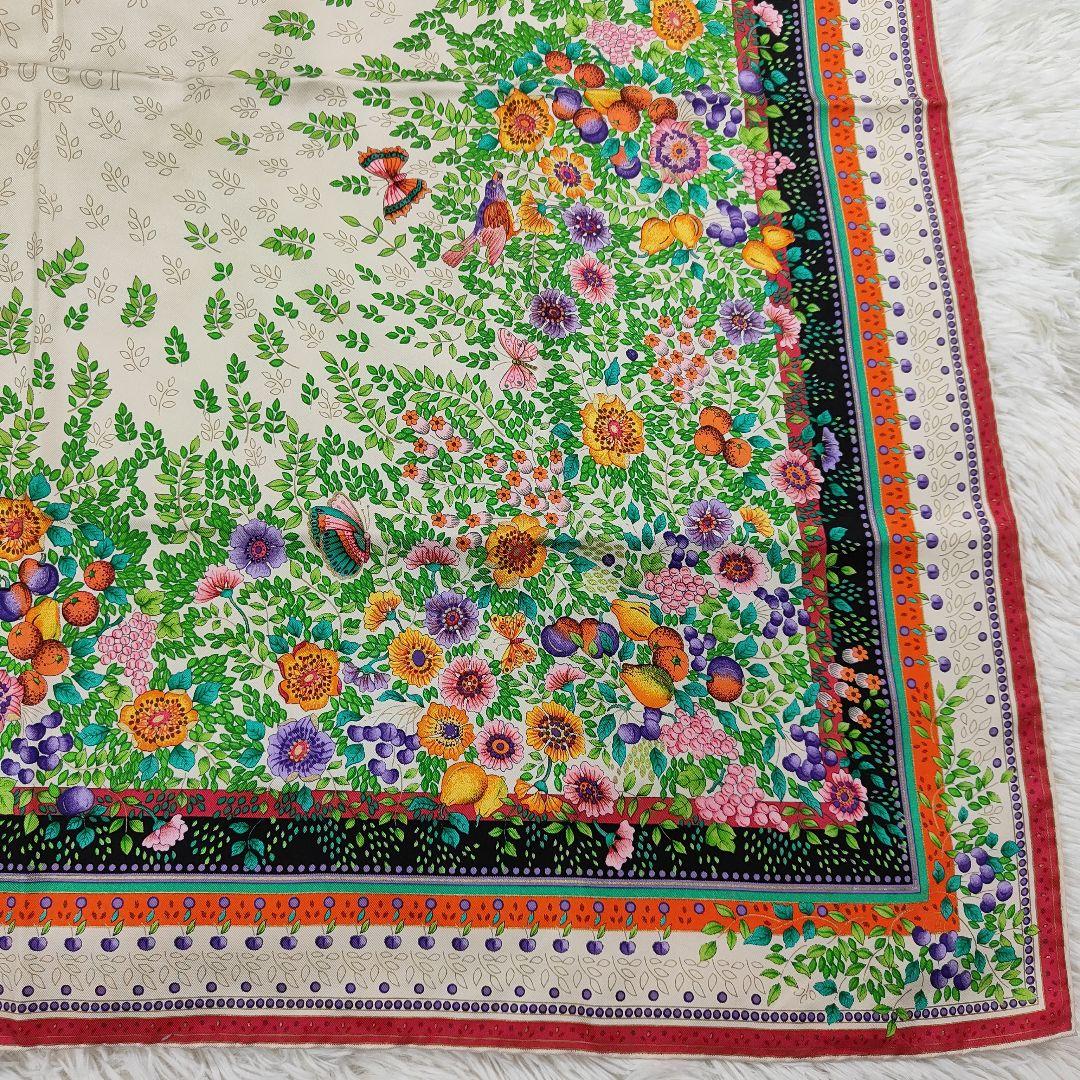 本日限定価格　近年モデル　グッチ　スカーフ　大判　シルク100%　花柄プリント