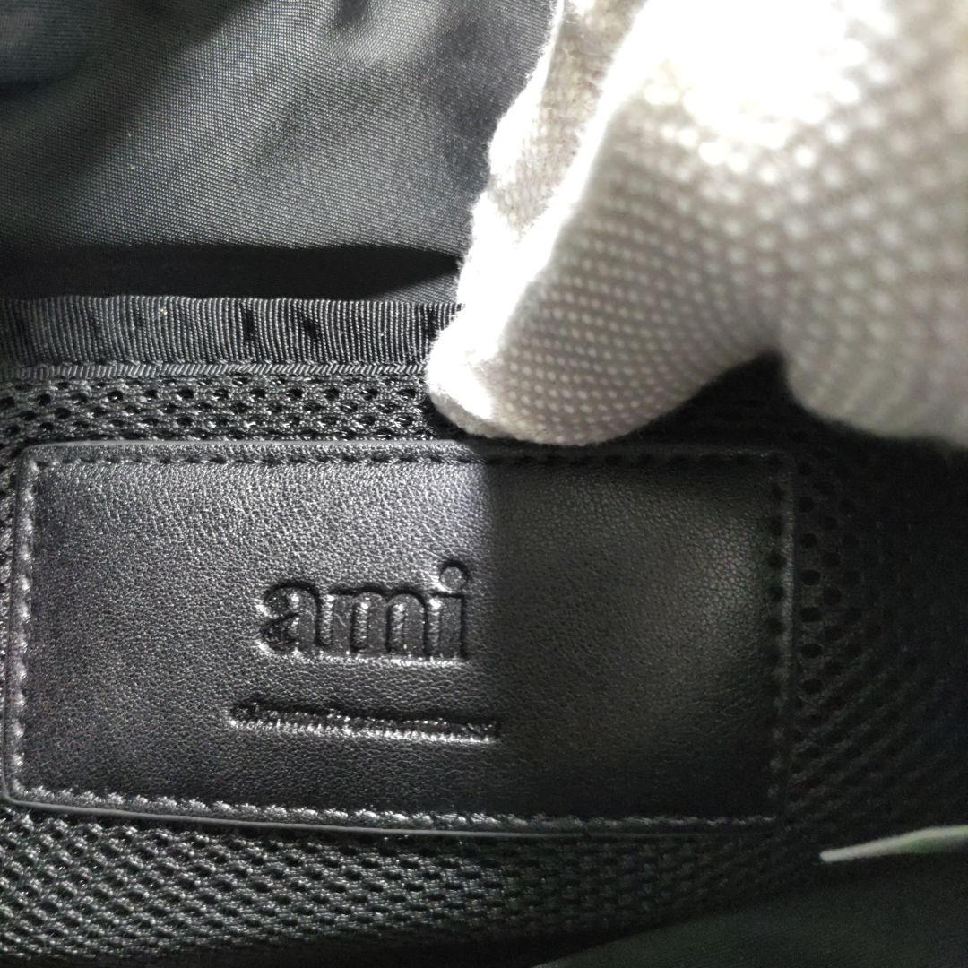 ami ボディーバッグ　ブラック